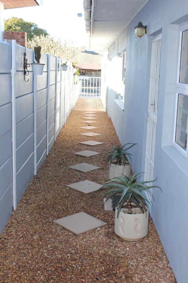 25 On Fitzpatrick Apartment Parow Exterior foto