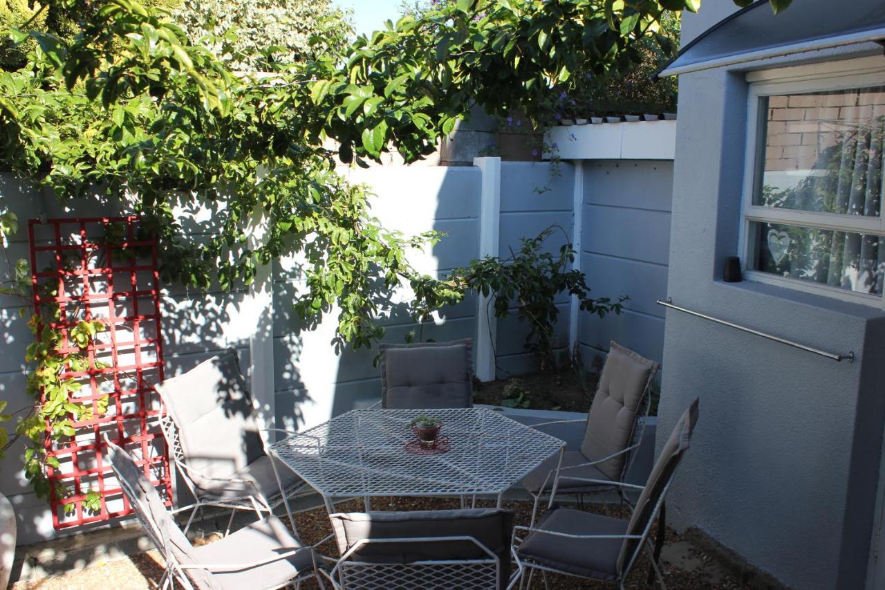 25 On Fitzpatrick Apartment Parow Exterior foto