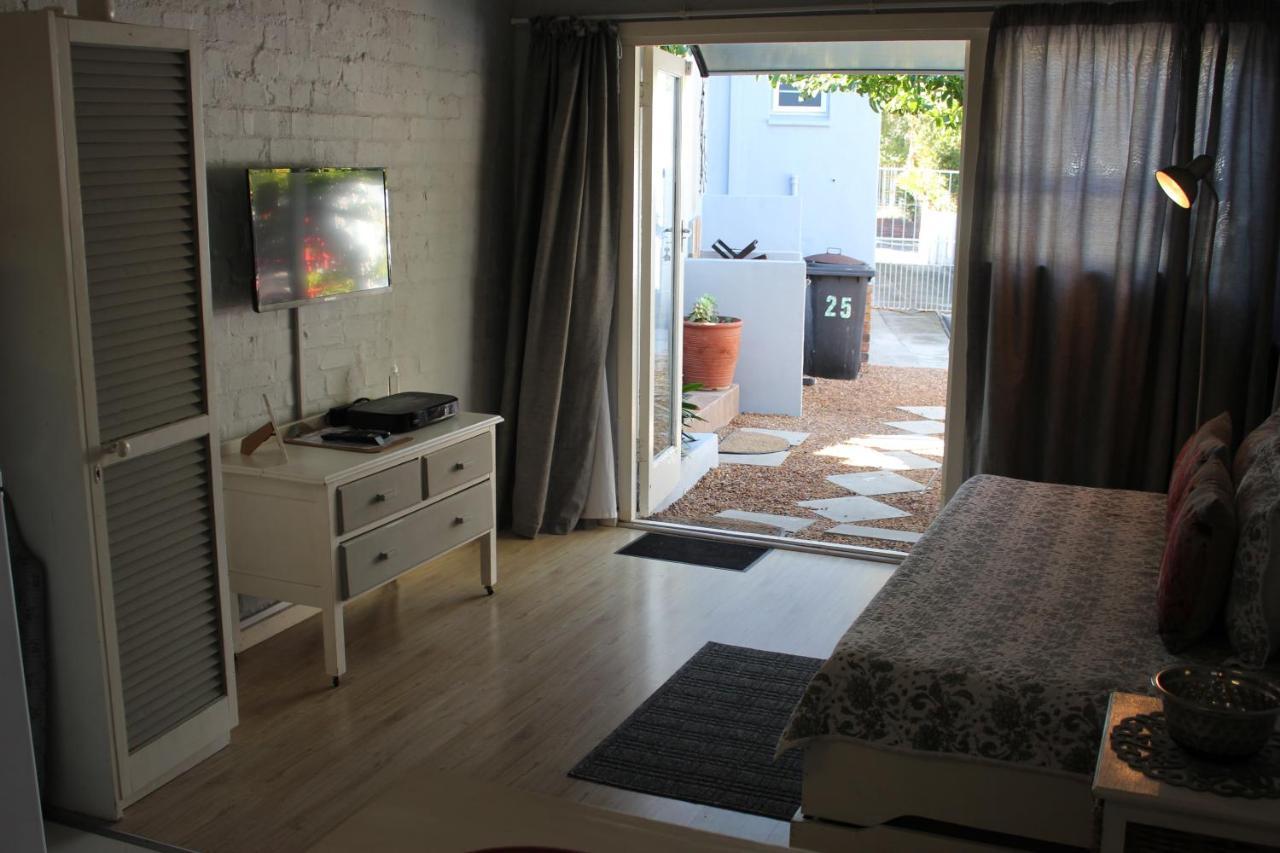 25 On Fitzpatrick Apartment Parow Exterior foto