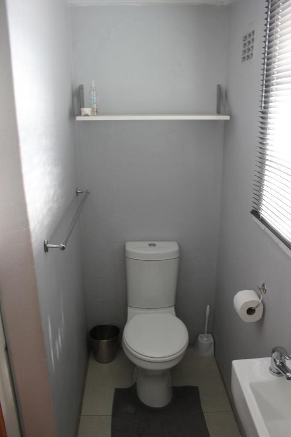 25 On Fitzpatrick Apartment Parow Exterior foto